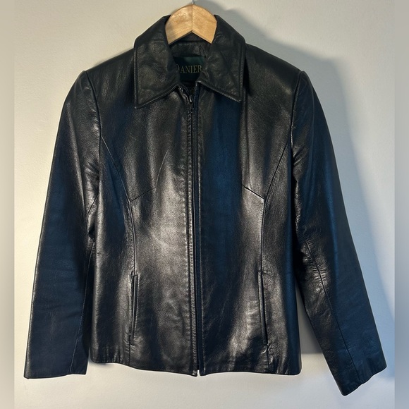 Danier Jackets & Blazers - VTG Danier Leather Women’s Classic Black Genuine Jacket Size S/P Never Worn
